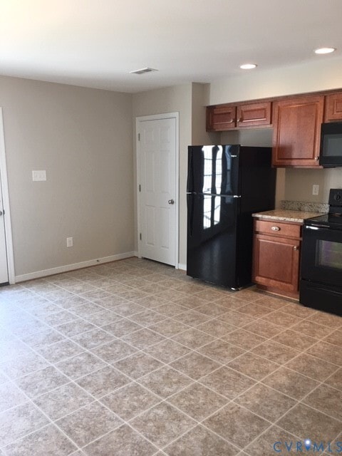 Photo - 2076 Forest Cir