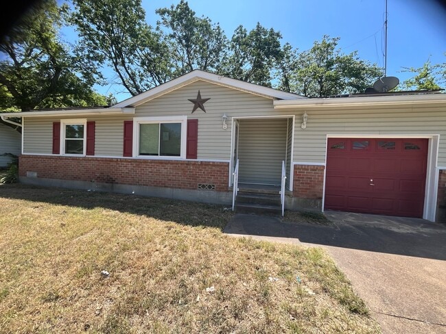 Building Photo - 110 Leighton Dr