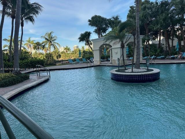 Photo - 19501 W Country Club Dr Unidad 1712