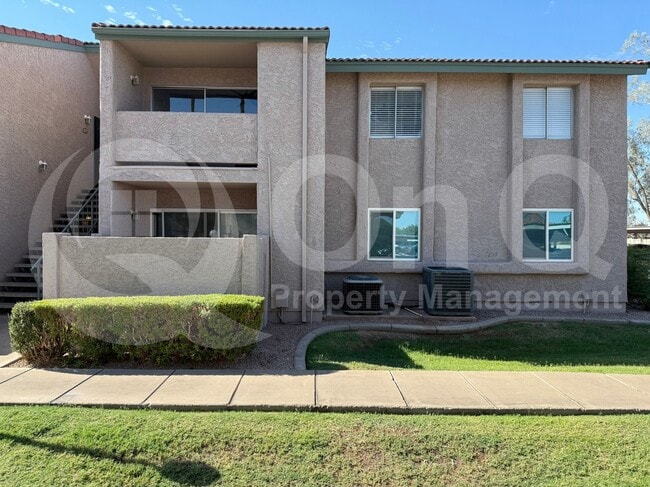 Building Photo - 623 W Guadalupe Rd Rental
