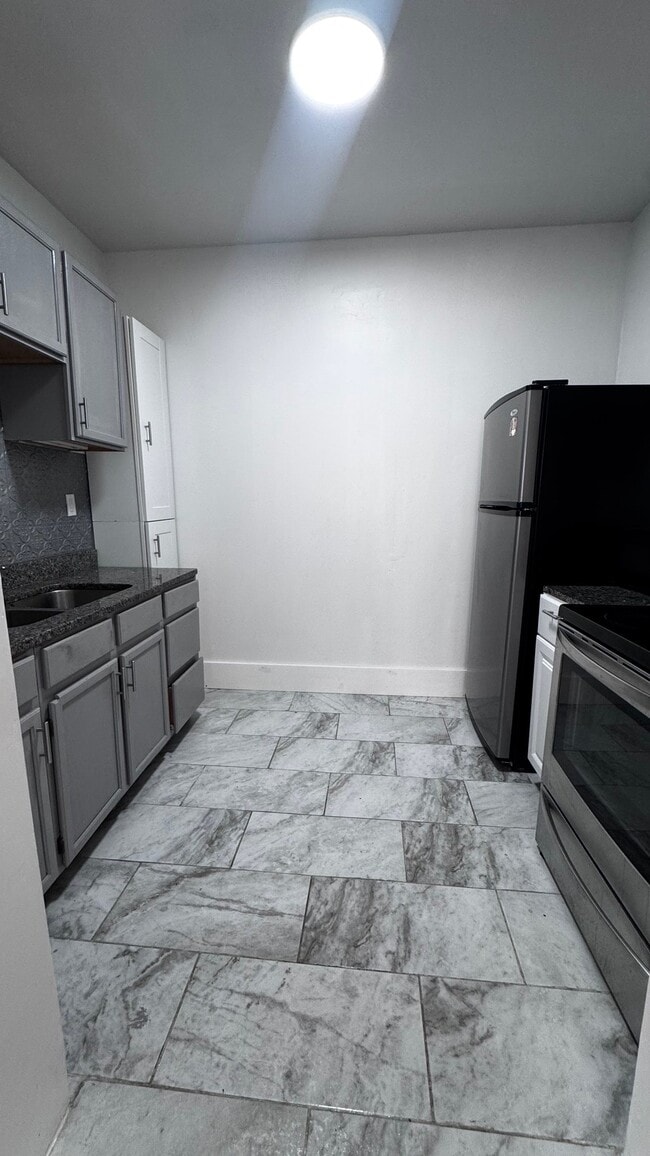 Photo - 306 N 5th St