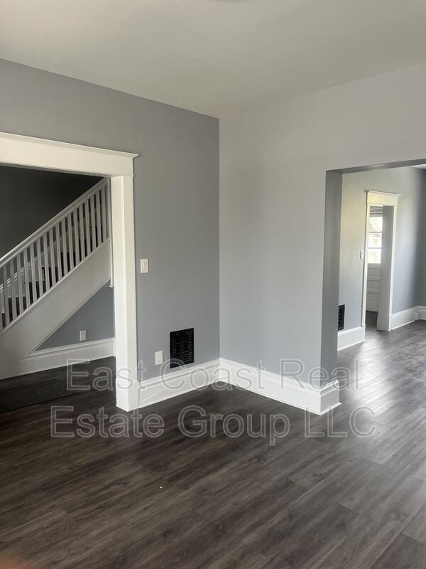 Photo - 418 Mitchell Ave