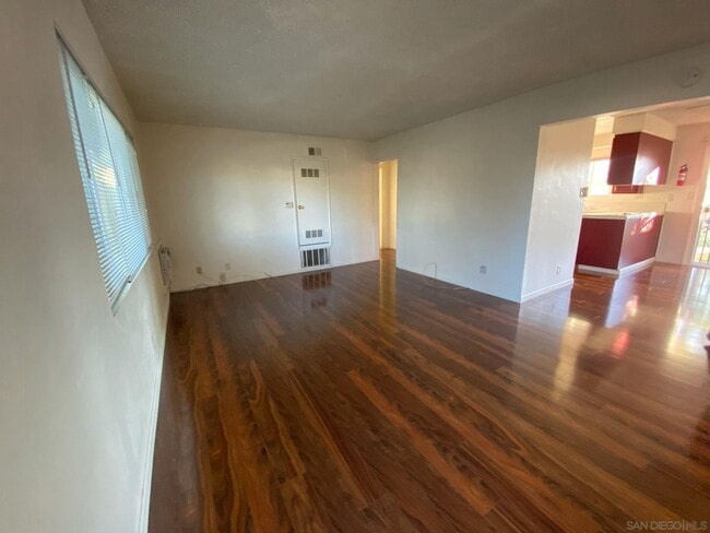 Photo - 253 N Cedar St