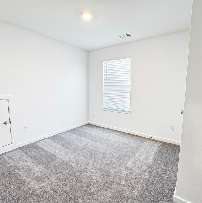 Photo - 9638 Lily Vis Ln