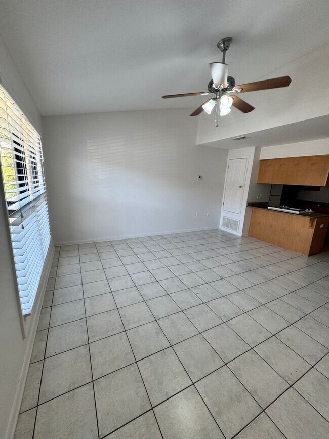 Photo - 129 Scottwood Dr SE