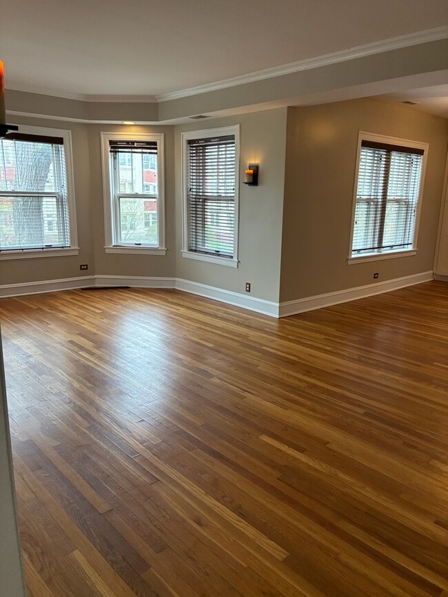 Building Photo - 801 Erie St Unit #2