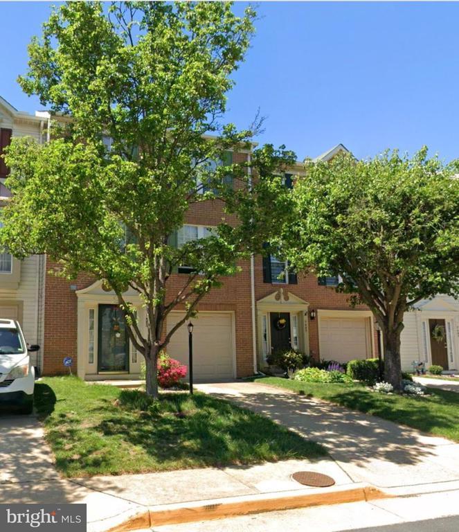 Photo - 7483 Gadsby Square Townhome