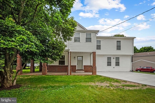 Building Photo - 1520 Dorchester Ave