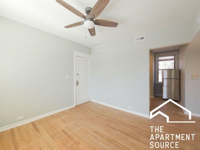 Photo - 1952 W Winona St Unit 3