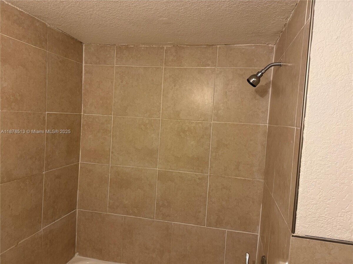 Photo - 720 NW 20th Ave Unit 2