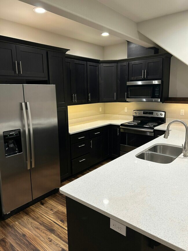 Photo - 1524 SE Honeysuckle Loop