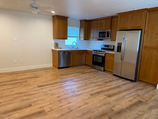 Photo - 606 West St