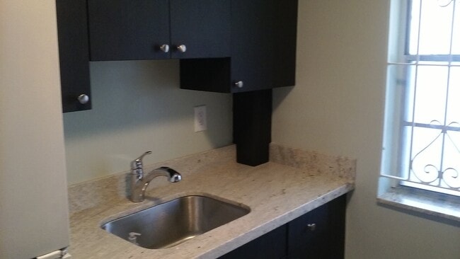 Photo - 1135 W 35th Pl