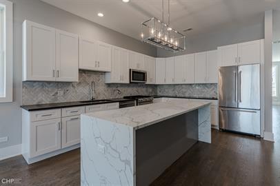 Photo - 562 W 18th St Unidad 3W