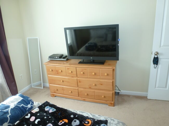 Photo - 107 Portland Falls Dr