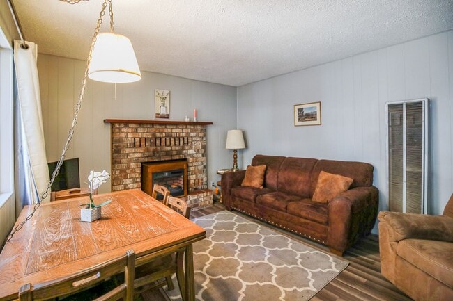 Photo - Cozy One Bedroom One Bath Retreat -  FURNI...