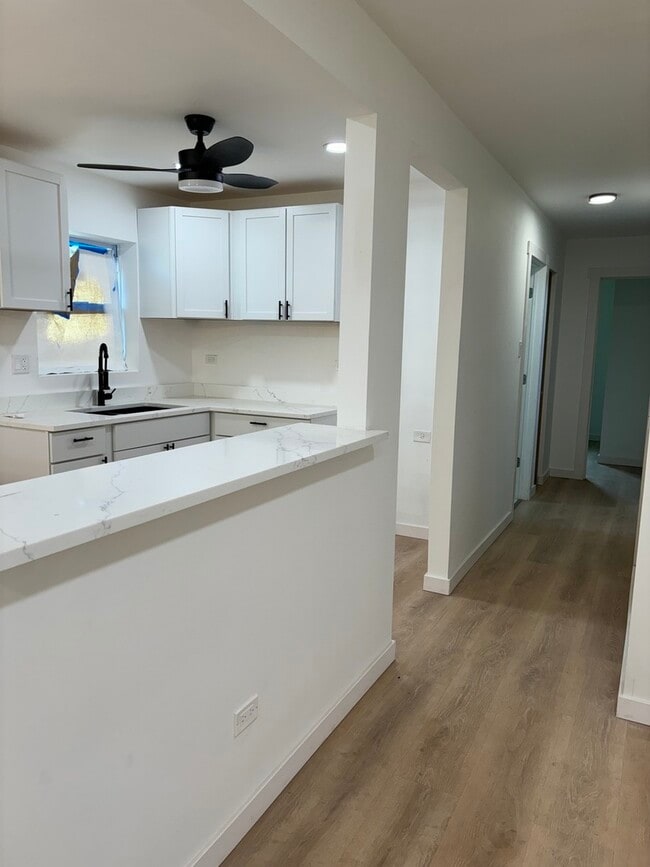 Building Photo - 1650 Division St