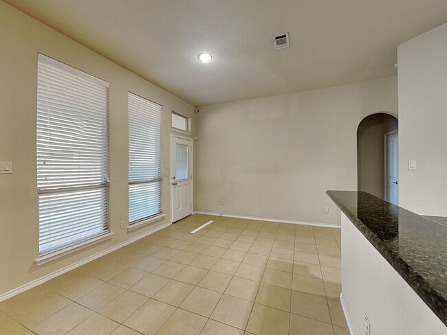 Photo - 1605 Grey Willow Ln