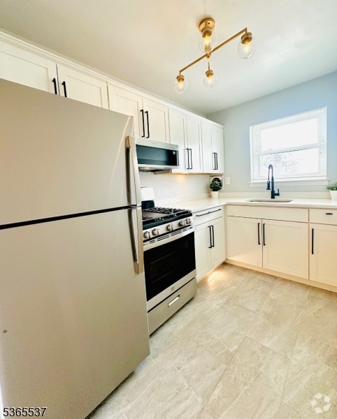 Building Photo - 38 Dobrin Ct Rental