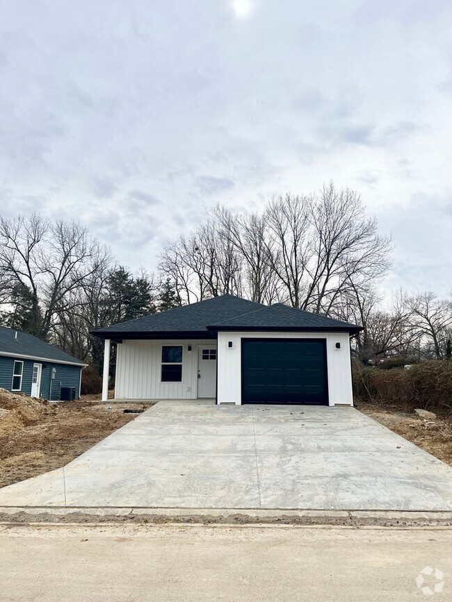 Building Photo - New Construction | 3 Bed | 2 Bath | 1 Car ... Rental