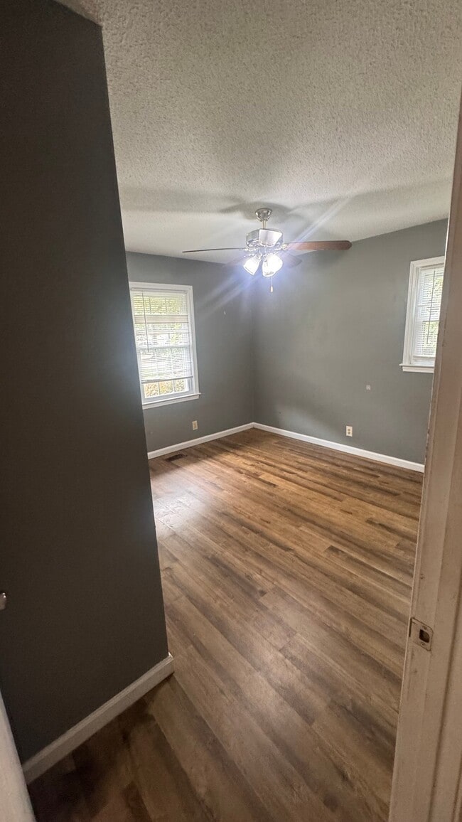 Photo - 2212 Jones Rd
