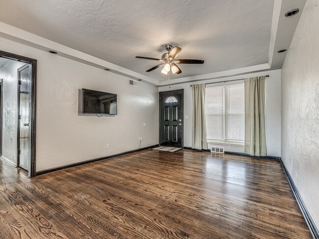 Photo - 2615 NW 63rd St