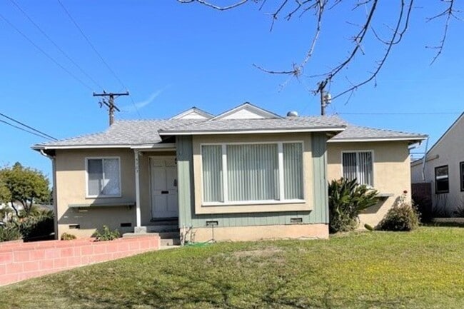 Building Photo - SPACIOUS 3BR/2BA HOME IN LAKEWOOD