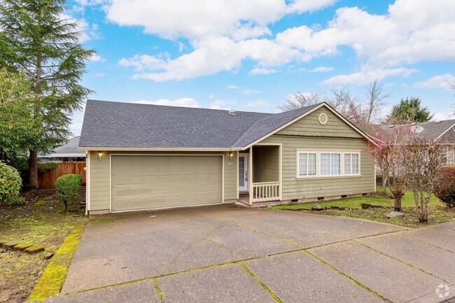 Building Photo - 4 Bedroom Home in Silverton