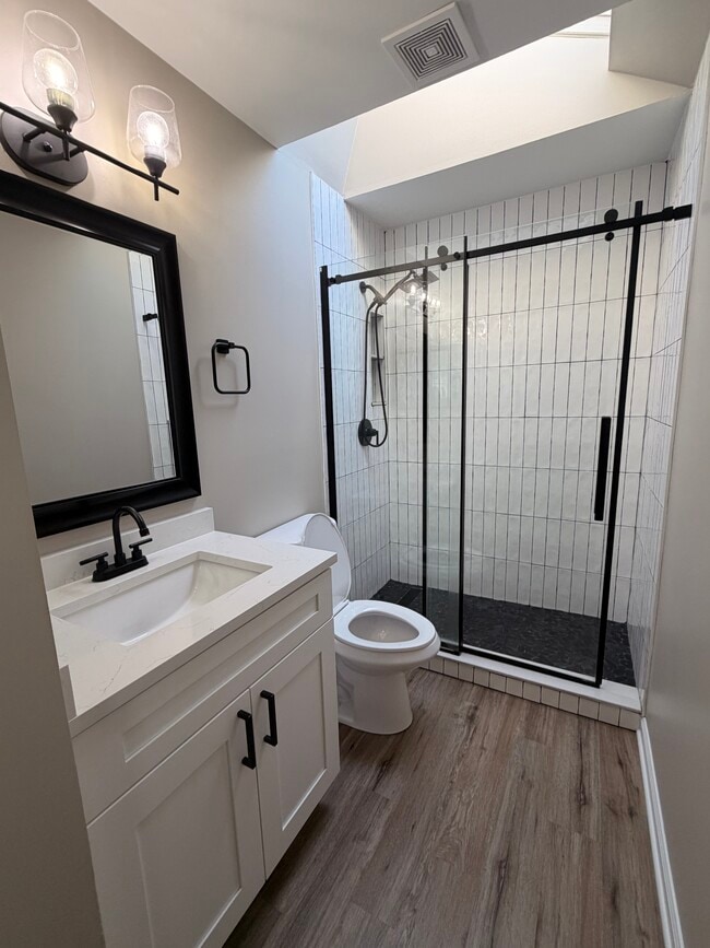 Photo - 1880 Gleneagle Cir