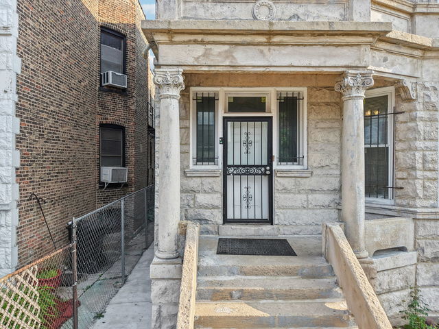 Photo - 3220 W Polk St Unit 1