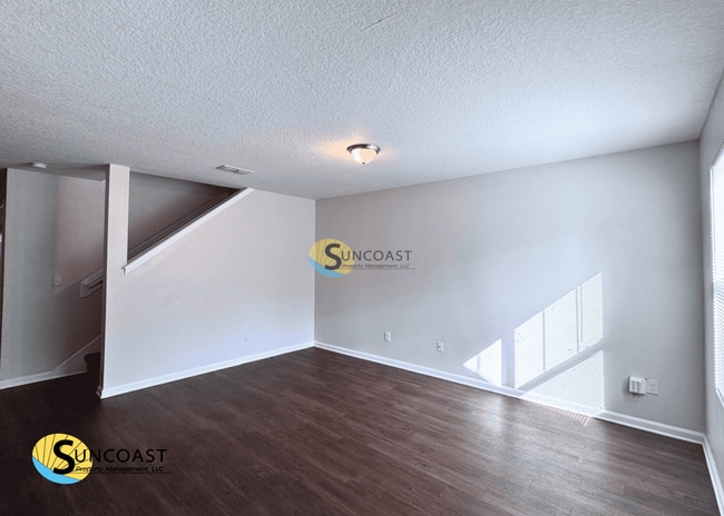 Photo - 7625 Leafy Forest Way