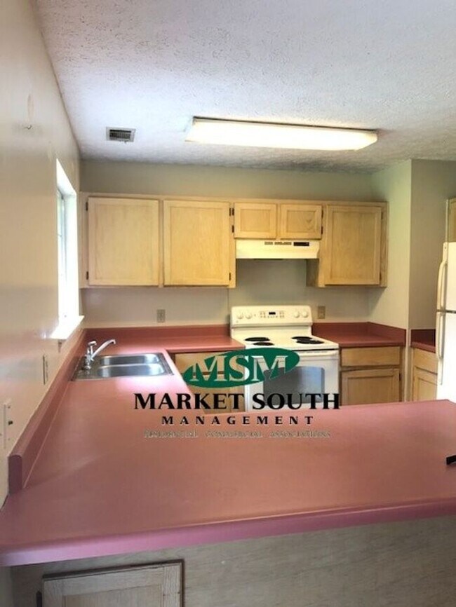 Photo - RICHMOND HILL - PIERCEFIELD FOREST