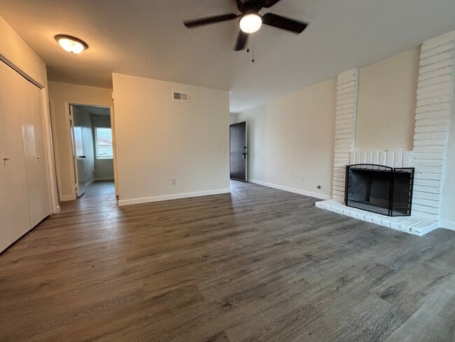 Photo - 11385 Almazon St