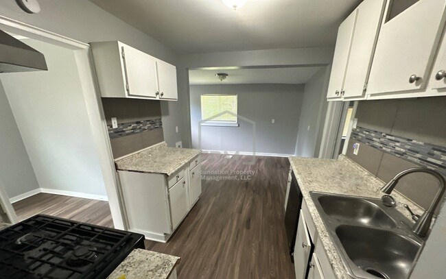 Photo - 961 Aubra Rd