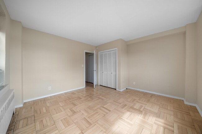 Photo - 1450 Palisade Ave Unit 6E