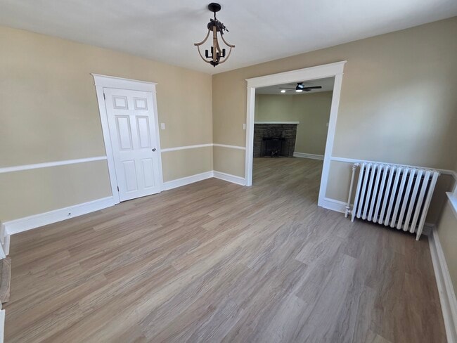 2450 Mansfield Ave