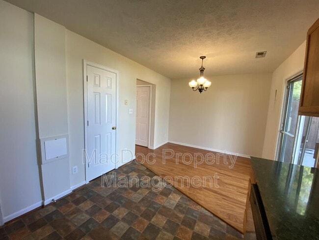 Photo - 4345 Normandy Ct