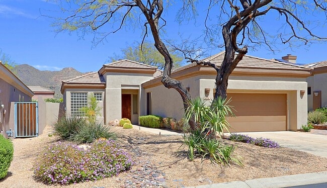 Building Photo - 6578 Shooting Star Way Rental