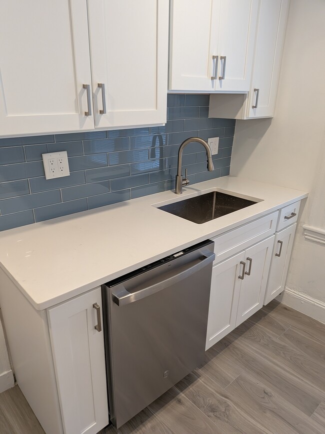 Building Photo - 91 Wallingford Rd Unit 3