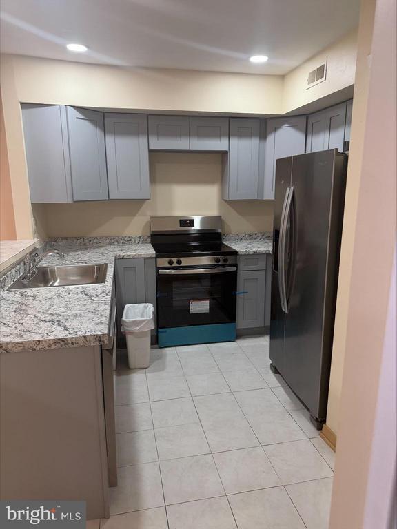 Photo - 1904 Roberts Way
