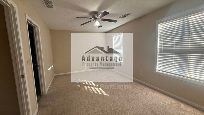 Photo - 5025 Village Run Dr