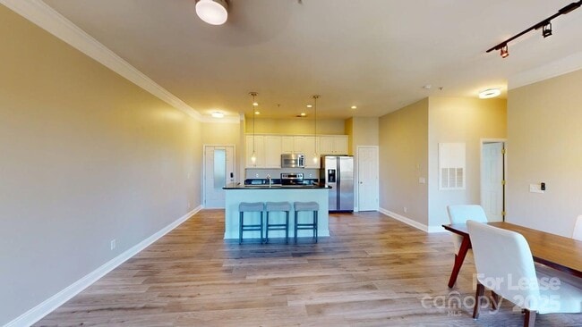 Photo - 785 Garden District Dr