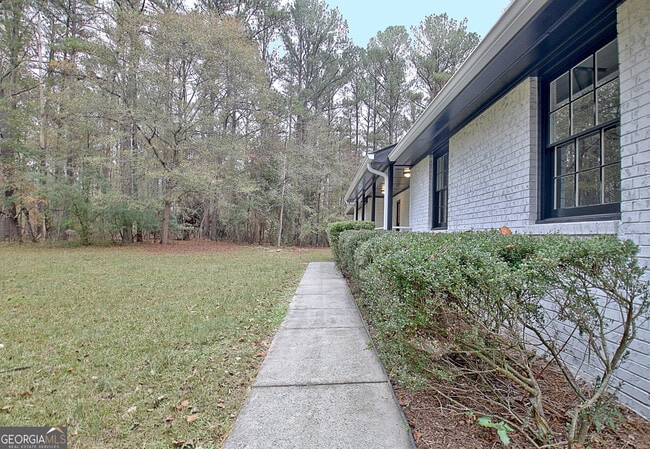 Photo - 716 Ebenezer Rd