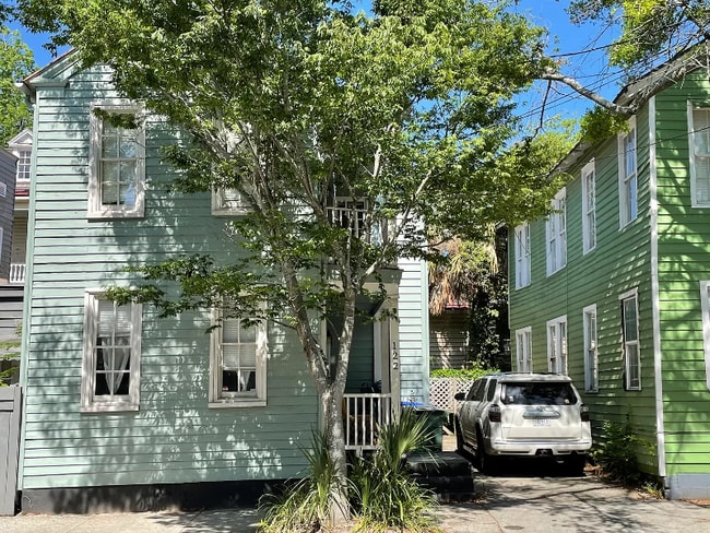 Photo - 122 Coming St