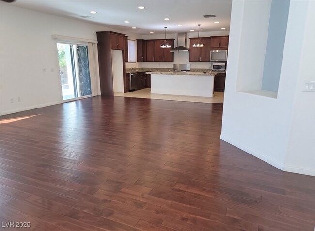 Photo - 10465 Saddle Mountain St