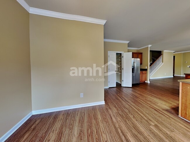1025 Addington Rd
