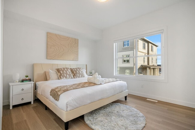 Photo - 2117-2181 81 St S W Unité ID1314515P