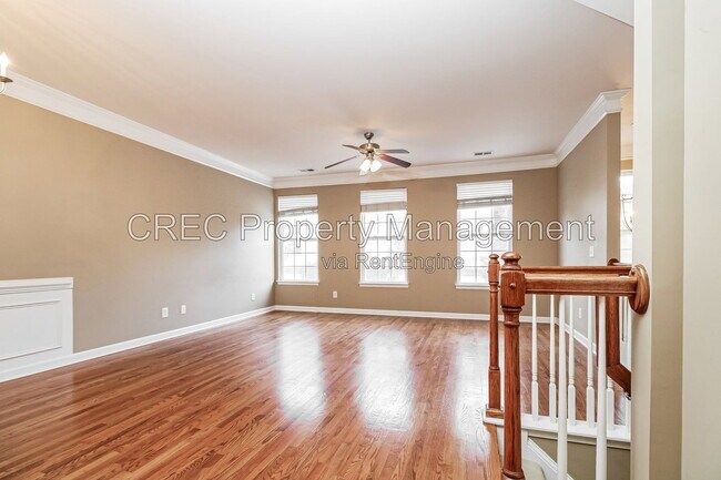 Photo - 3533 Claremont St