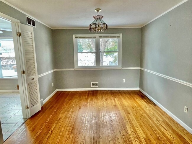 Photo - 107 Blackwatch Trail