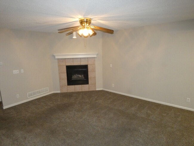 Photo - 10615 N Locust Ct